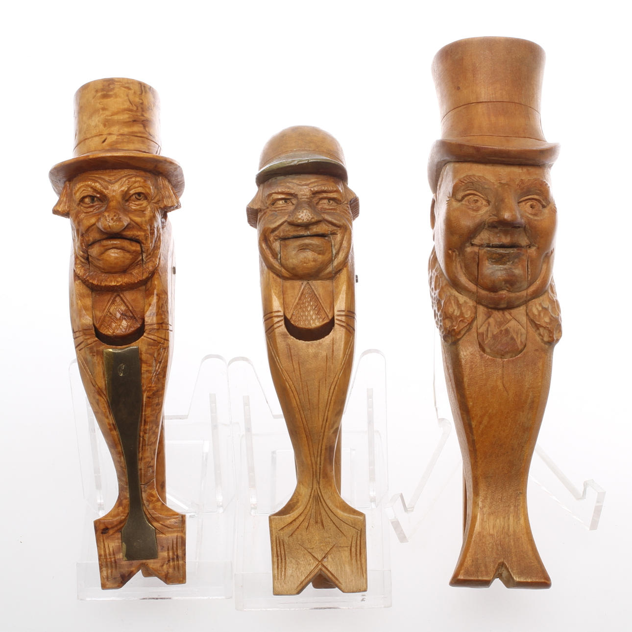 NÖTKNÄPPARE, 3 st,18/1900-tal.