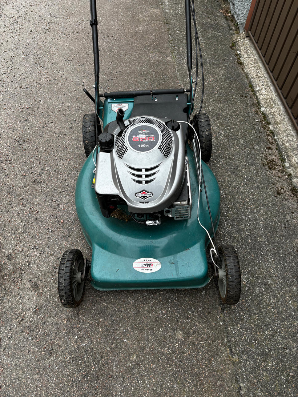 LAWN MOWER, briggs and stratton 650 series 190cc.