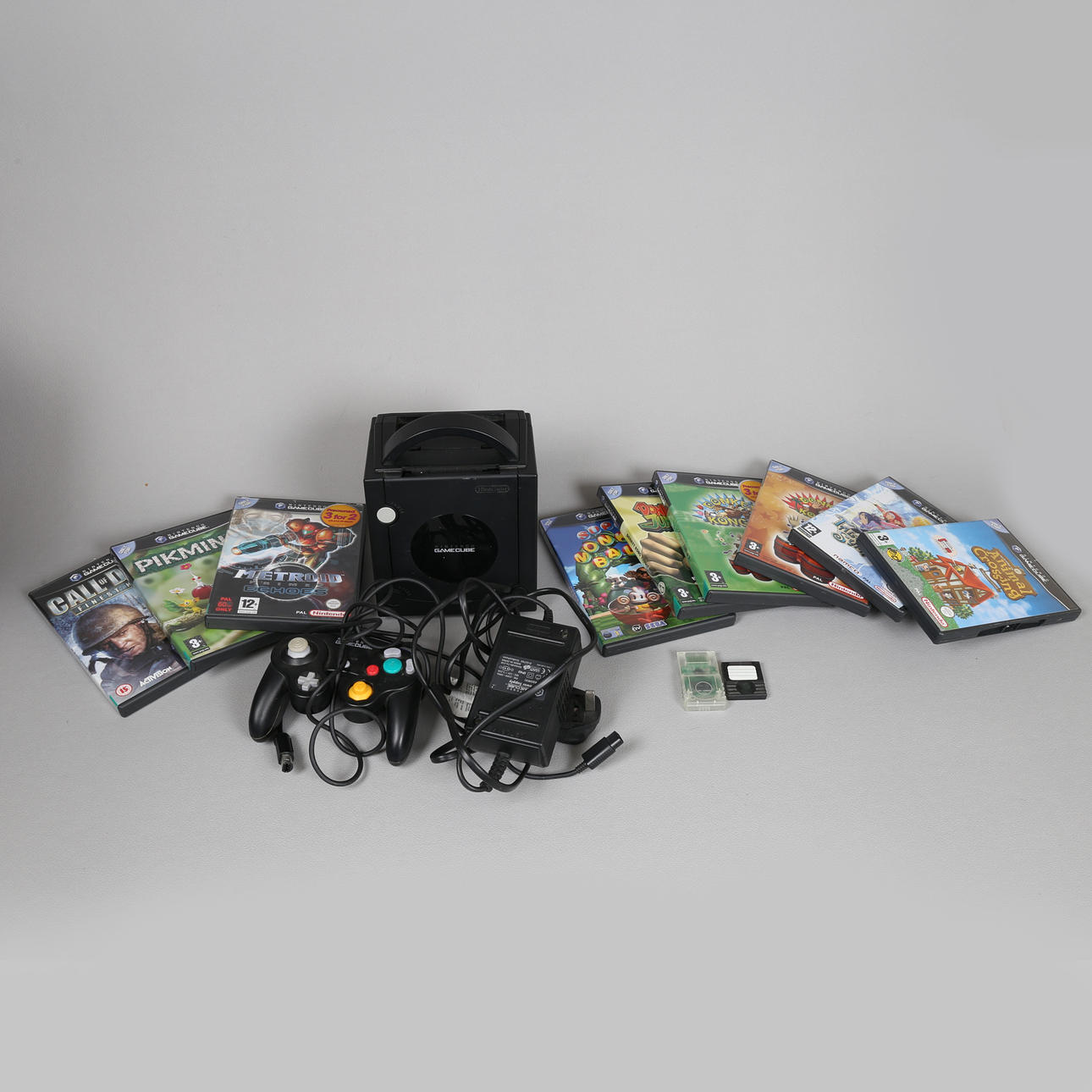 NINTENDO GAMECUBE JA PELIT (MÄÄRÄ).