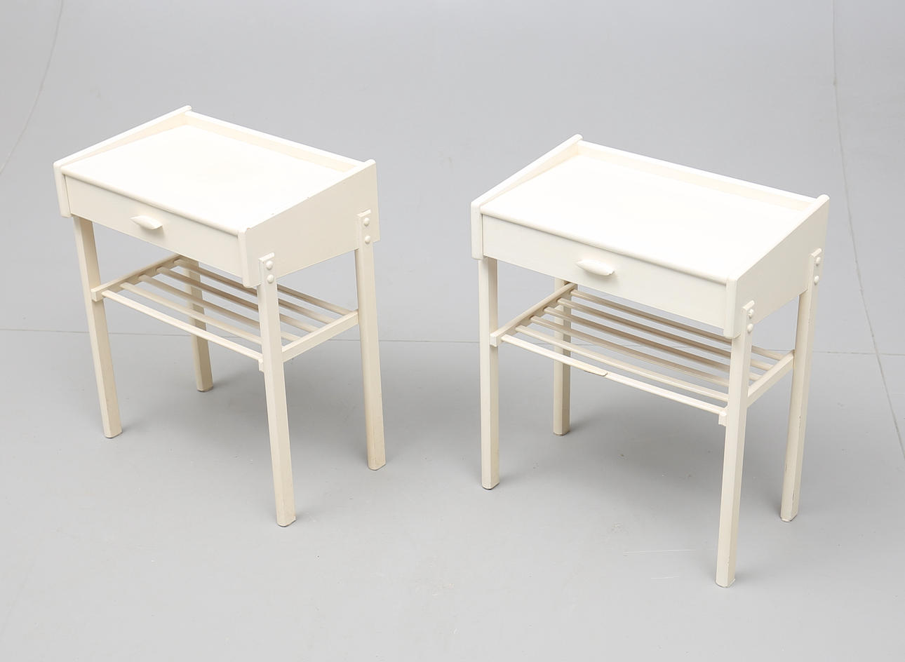 SÄNGBORD, ett par, målade, 1960-tal.