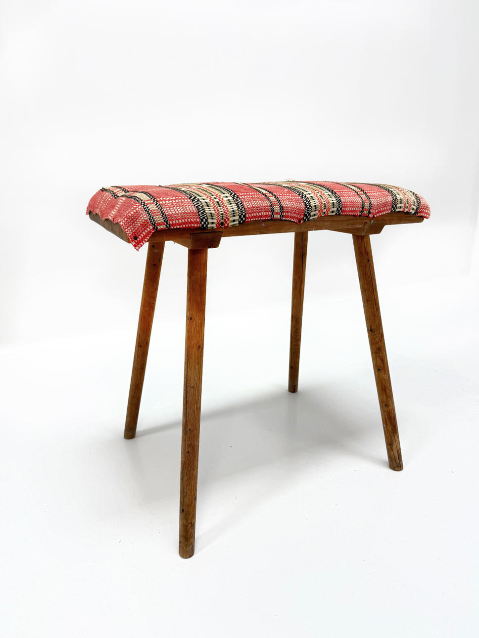 PALL, beklädd handvävt tyg - Dalarna.