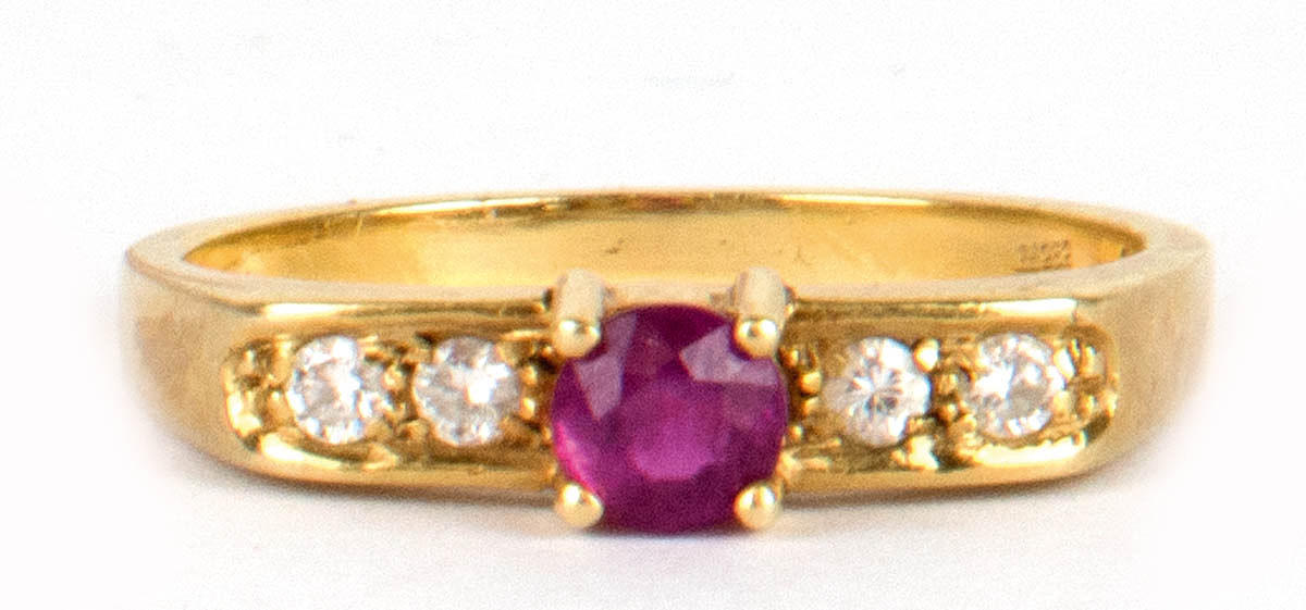 GULD RING.