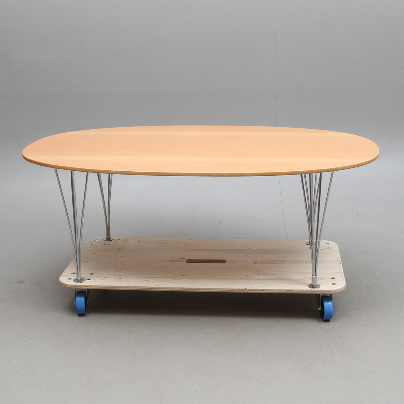 SOFFBORD, "Superellips", Bruno Mathsson & Piet Hein, Fritz Hansen, Danmark.