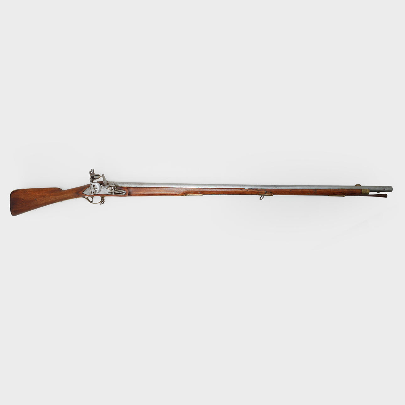 FLINT LOCK RIFLE, m/1762. Weapons & Militaria - Guns & Rifles - Auctionet