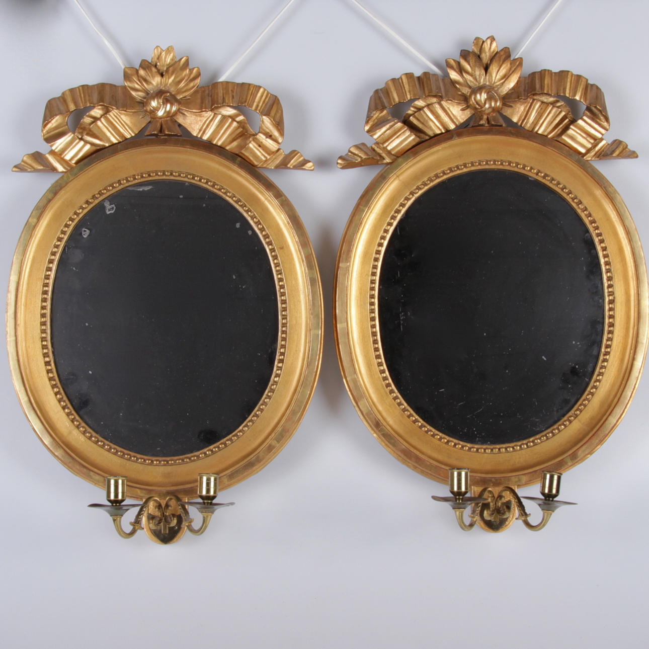 SPEGELLAMPETTER, ett par, förgyllda, gustavianska, 1700-tal.