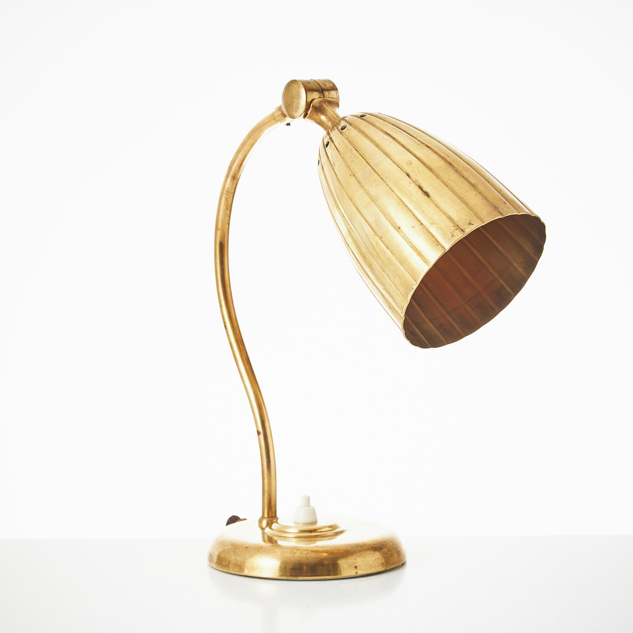HARALD NOTINI. Table lamp, Arvid Böhlmarks Lampfabrik, 1940s, model 15470, brass.