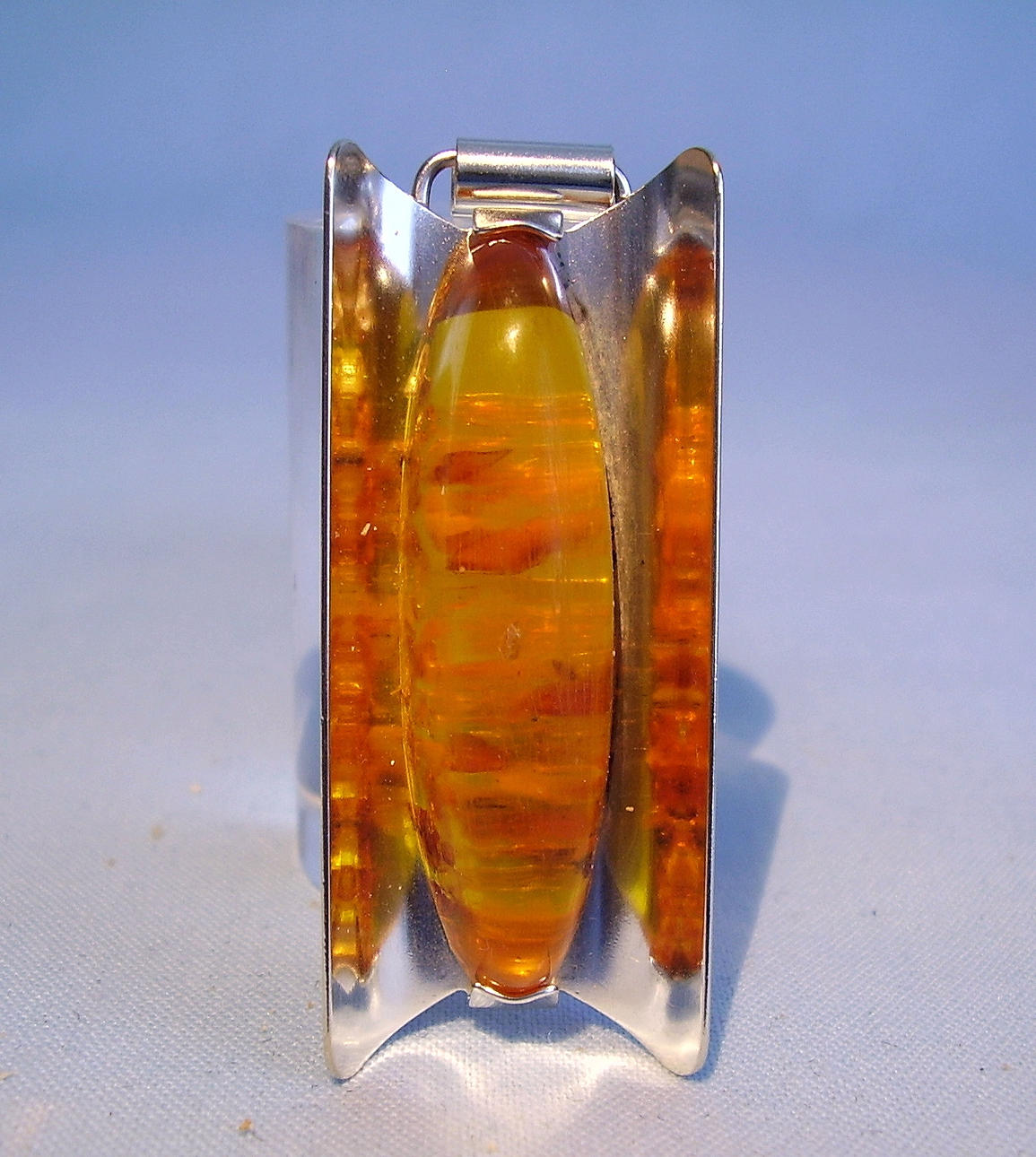 STOR BÄRNSTEN HÄNGE I 835 SILVER signerad Fischland-Schmuck.