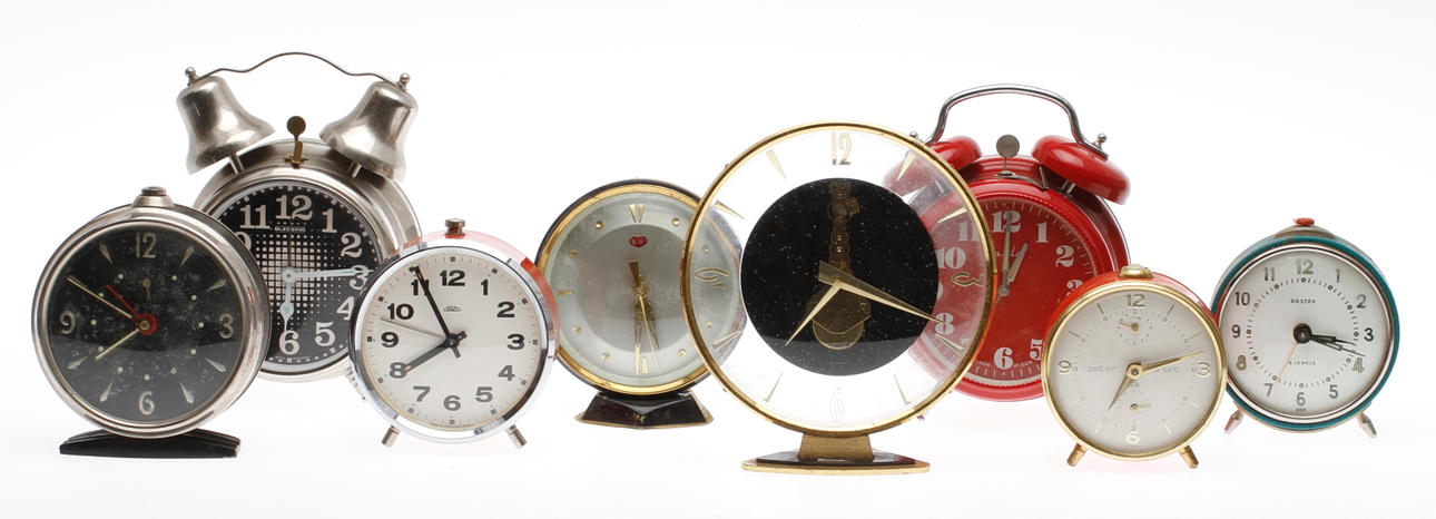 VÄCKARUR, 8 st, 1950-60 tal.