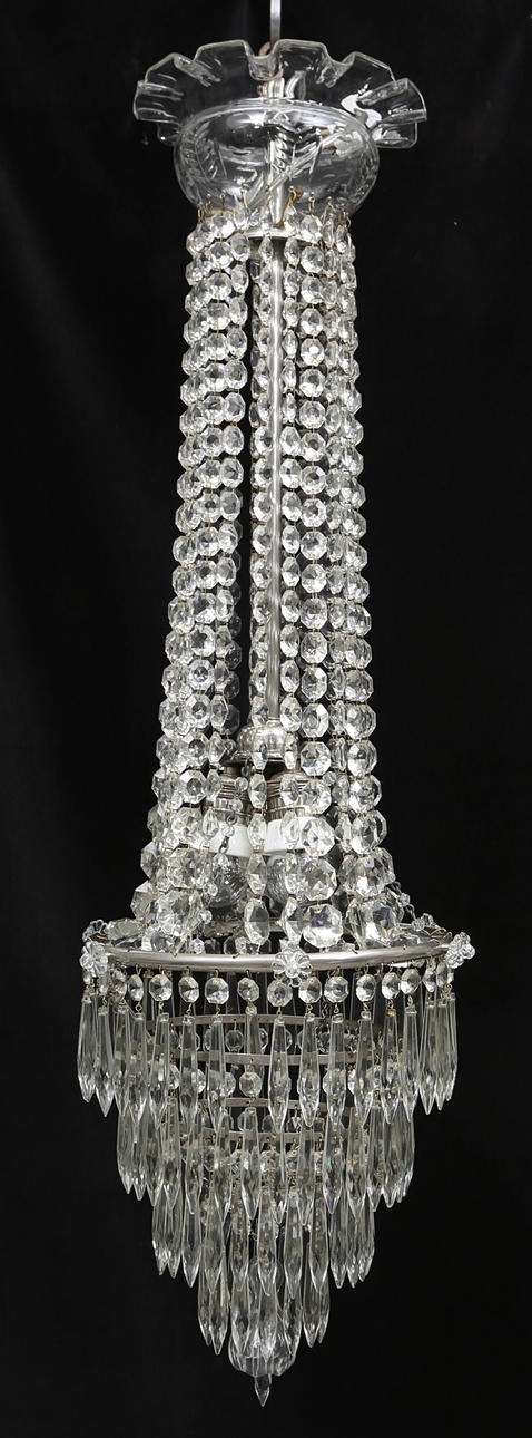 KRISTALLKRONA, empirestil, tidigt 1900-tal, höjd ca. 89 cm.