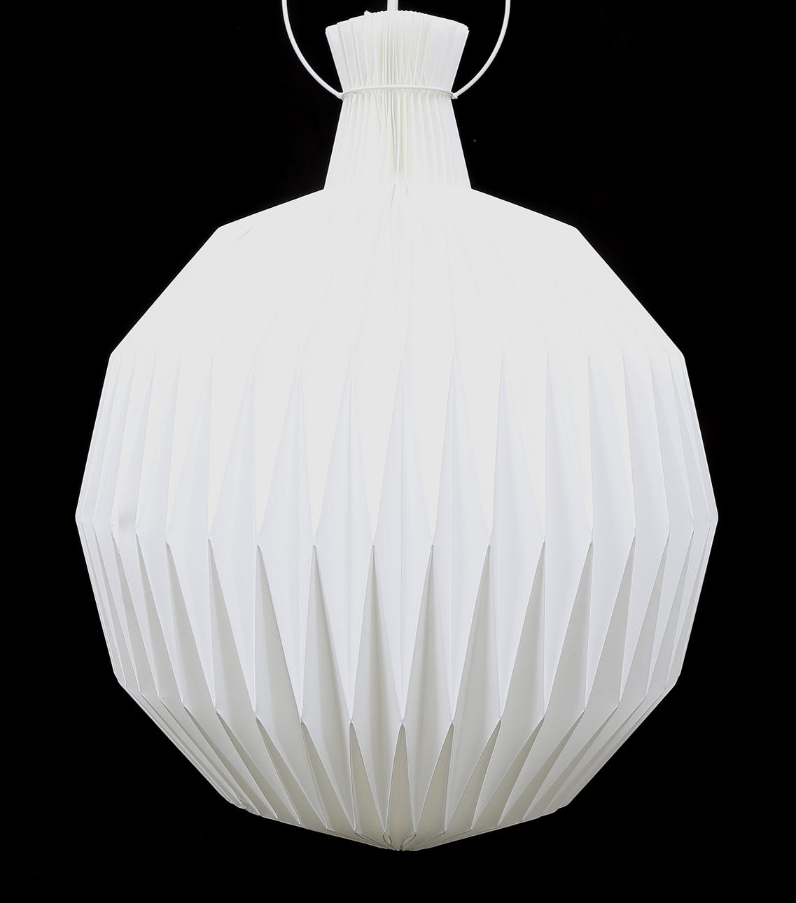 TAKLAMPA, "Fruktlampan", Le Klint 101, 1900-talets andra hälft, höjd ca. 50 cm.