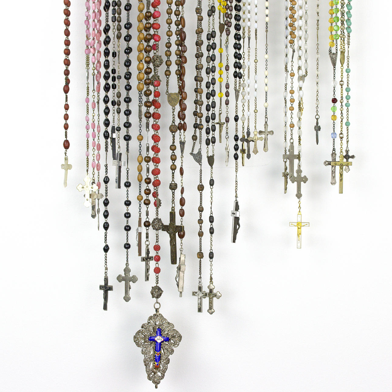 ROSARY WITH CRUCIFIX, 29 pcs. varied colors with balls