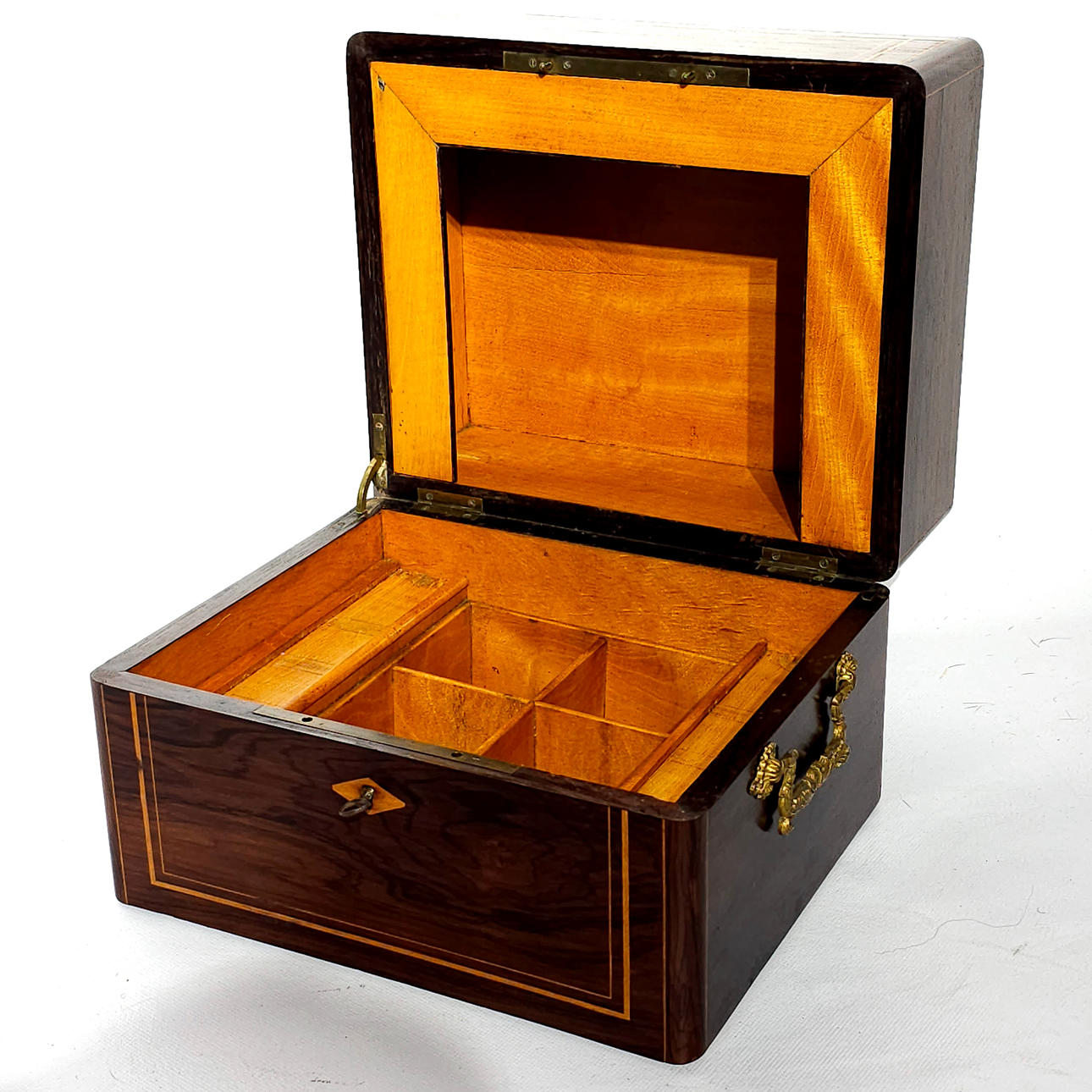 Gran caja francesa con marquetería, finales siglo XIX.