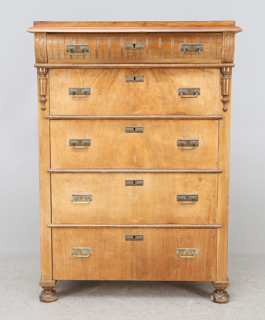 CHIFFONJÉ, 1800-tal.