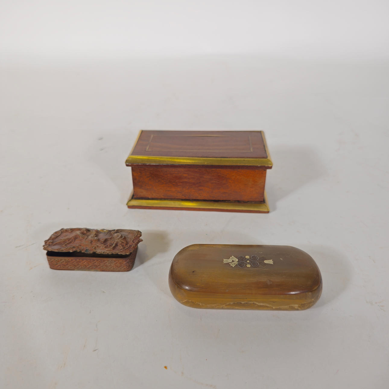 3 TRÄ-, STÅNG- OCH METALLLÅDOR.