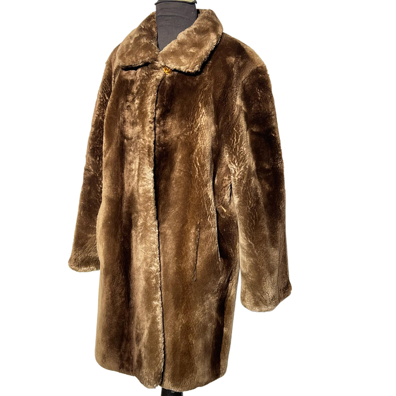 Chaquetón en castor rasurado.