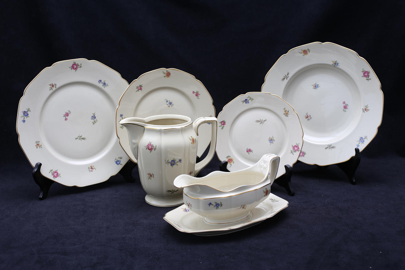 MATSERVISDELAR, 58 delar, "Heinrich", porslin.