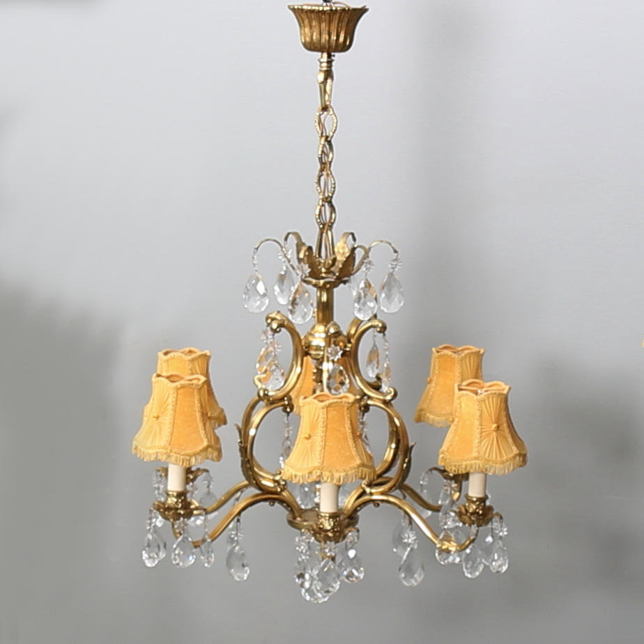 LAMPKRONA, gjuten mässing med 6 armar, prismor, Malmö Metallindustri, 1950-tal.