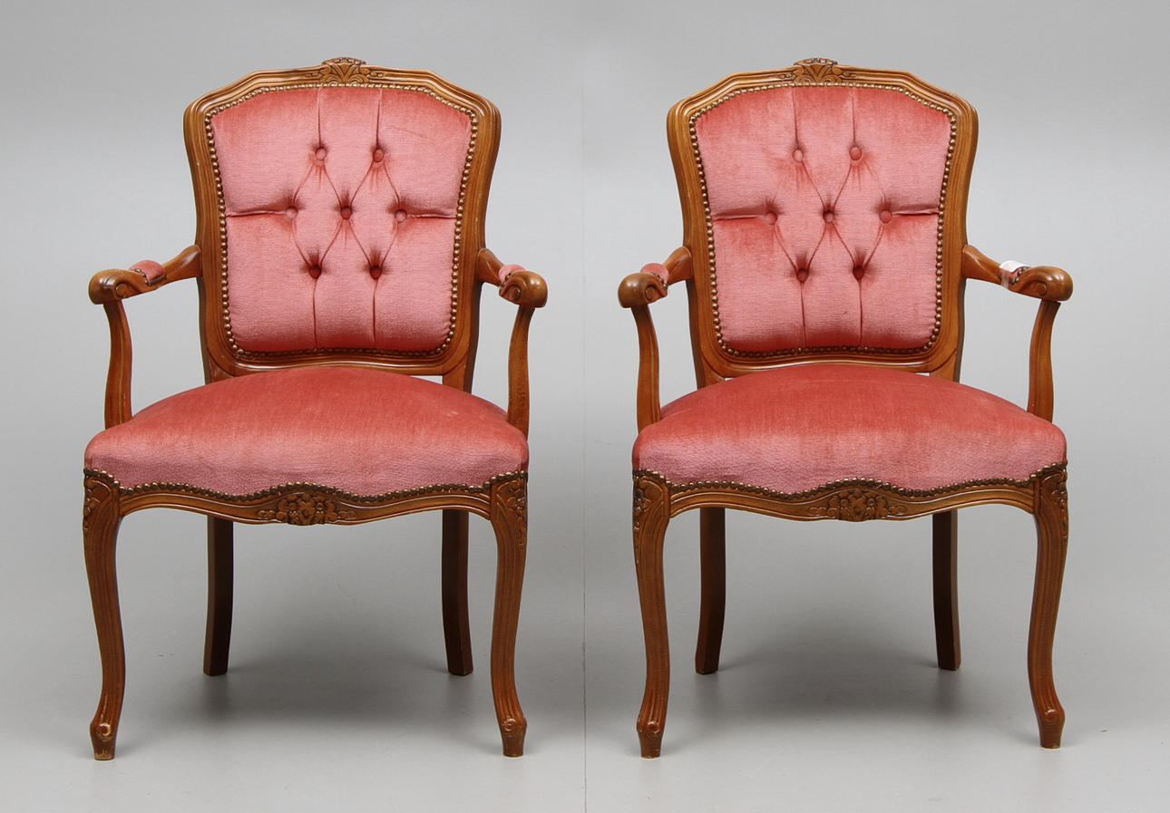 FÅTÖLJER, 1 par, rokokostil, 1900-tal.