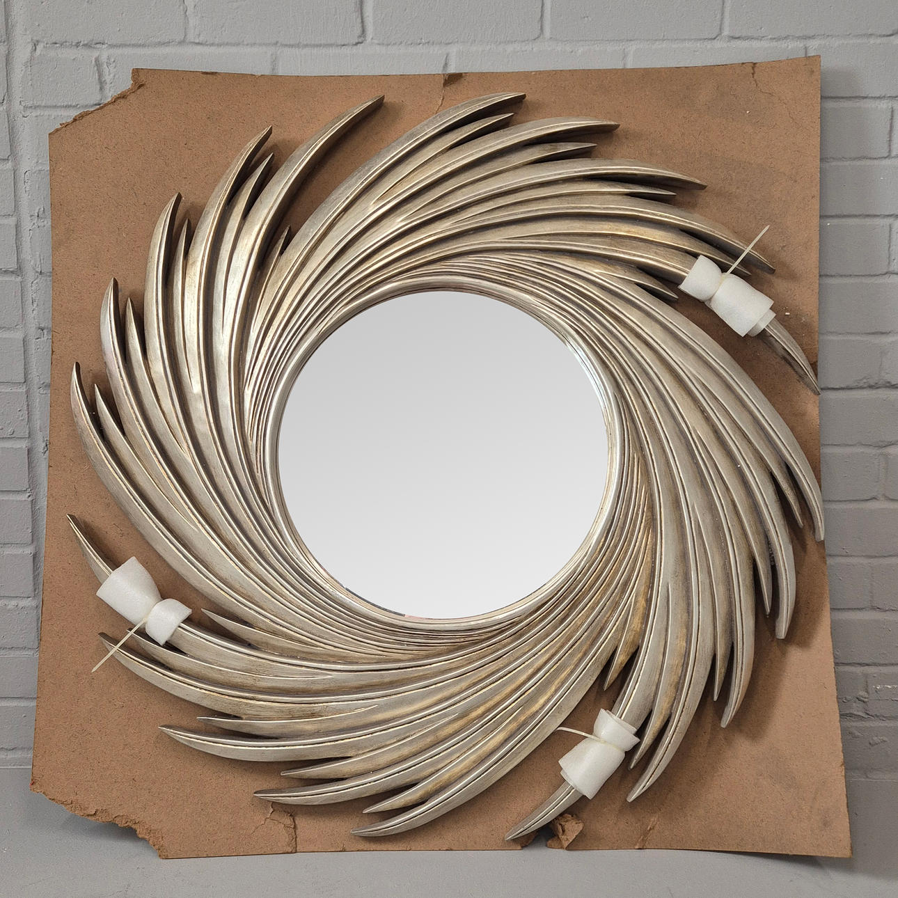 CHRISTOPHER GUY STYLE VÄGGSPEGEL.