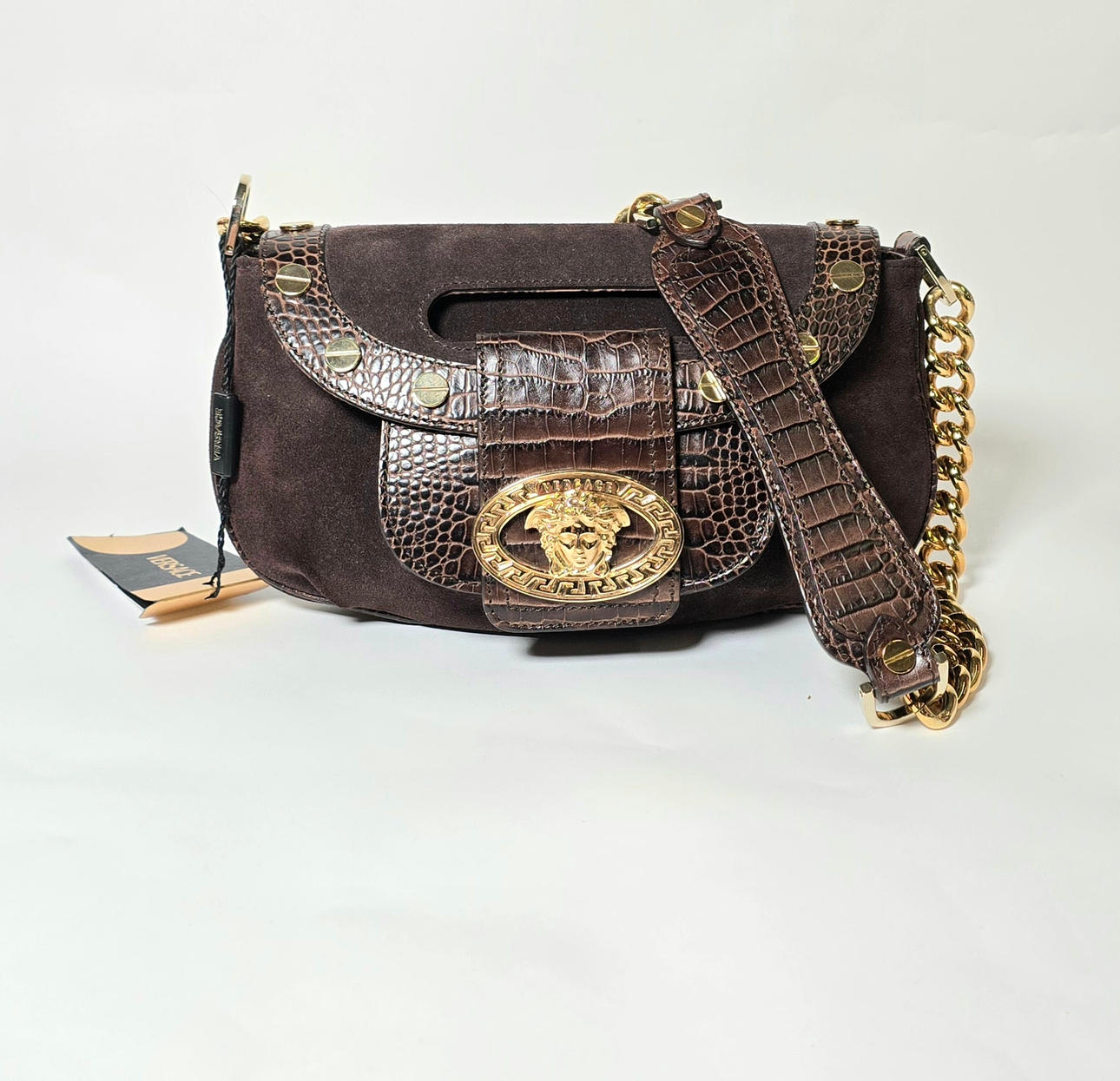 GIANNI VERSACE TASKE, I RUSKIND OG INDGRAVERET LÆDER.