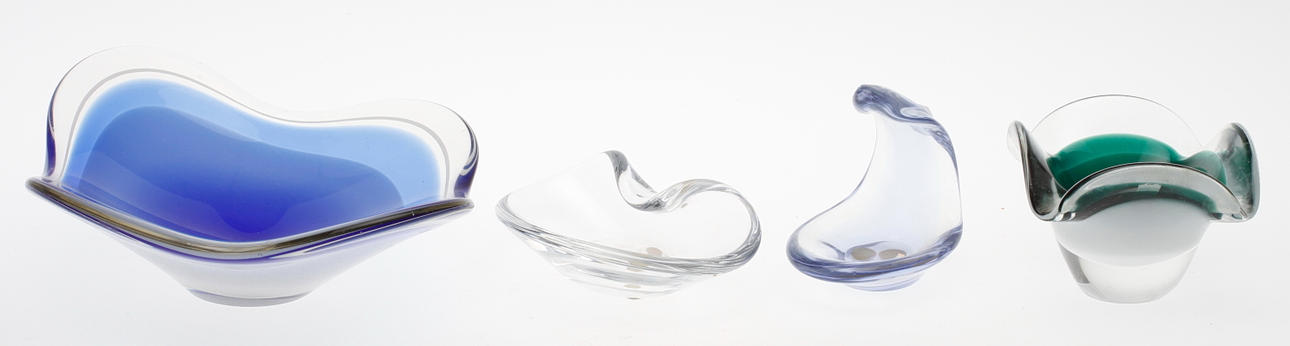 GLASFÖREMÅL, 4 delar, Flygsfors, sign.