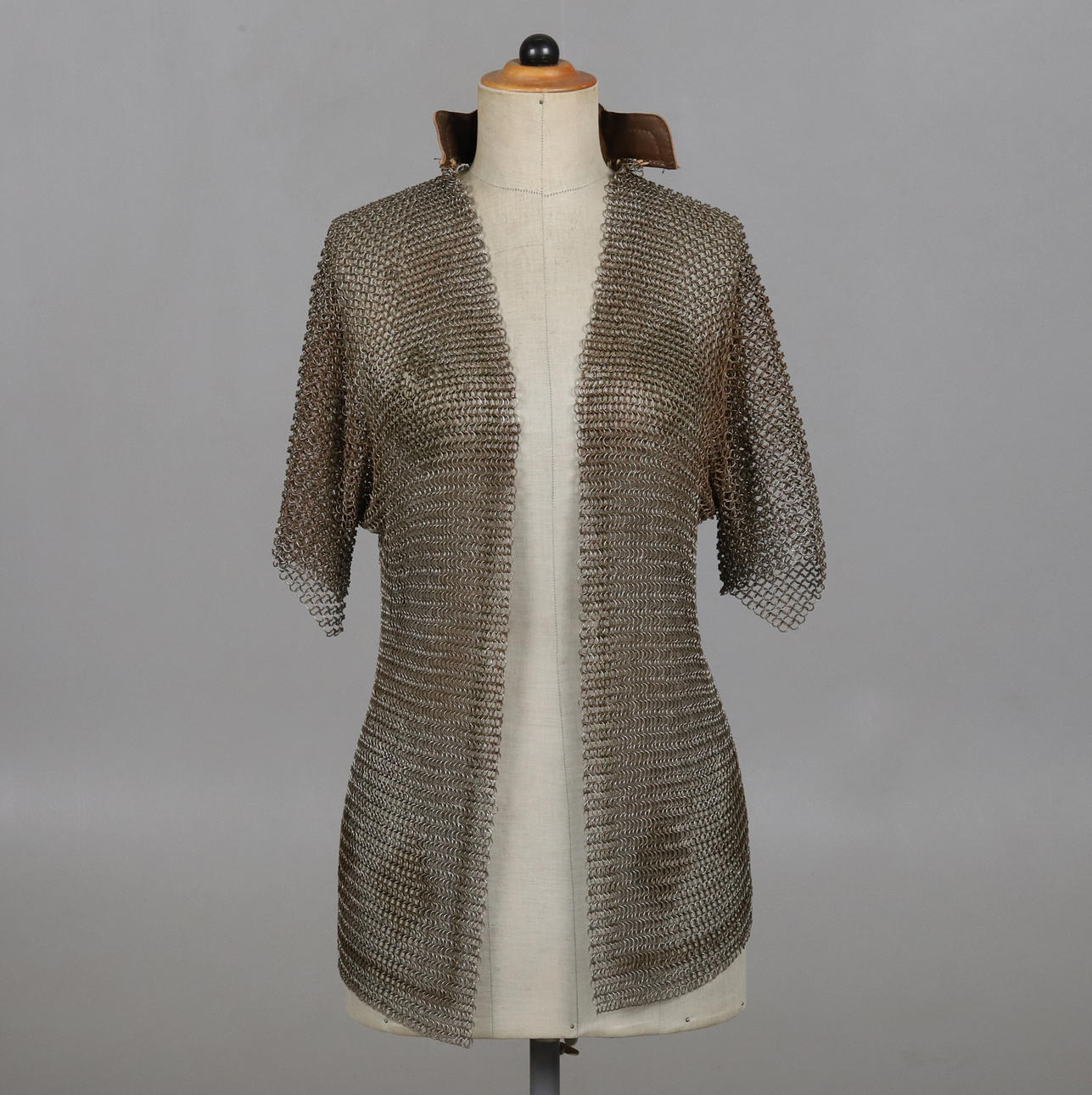 RING BRYNJA, metal, later manufacture.