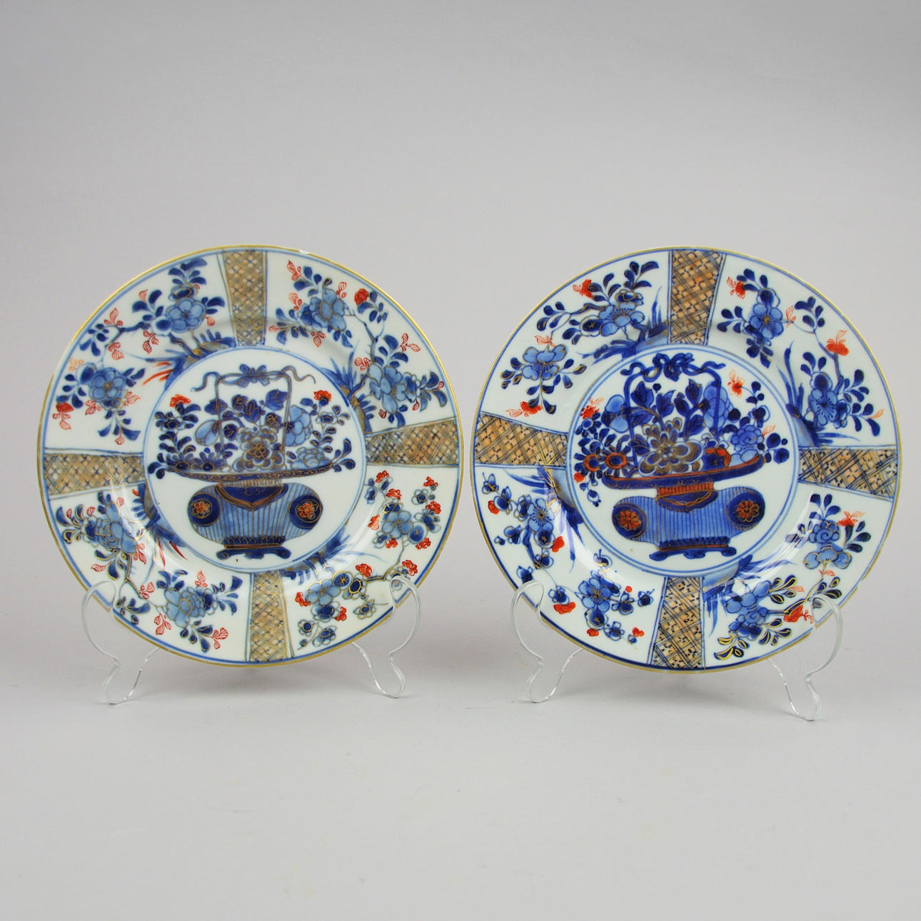 TALLRIKAR, 2 stycken, porslin, Kina, 1900-tal.