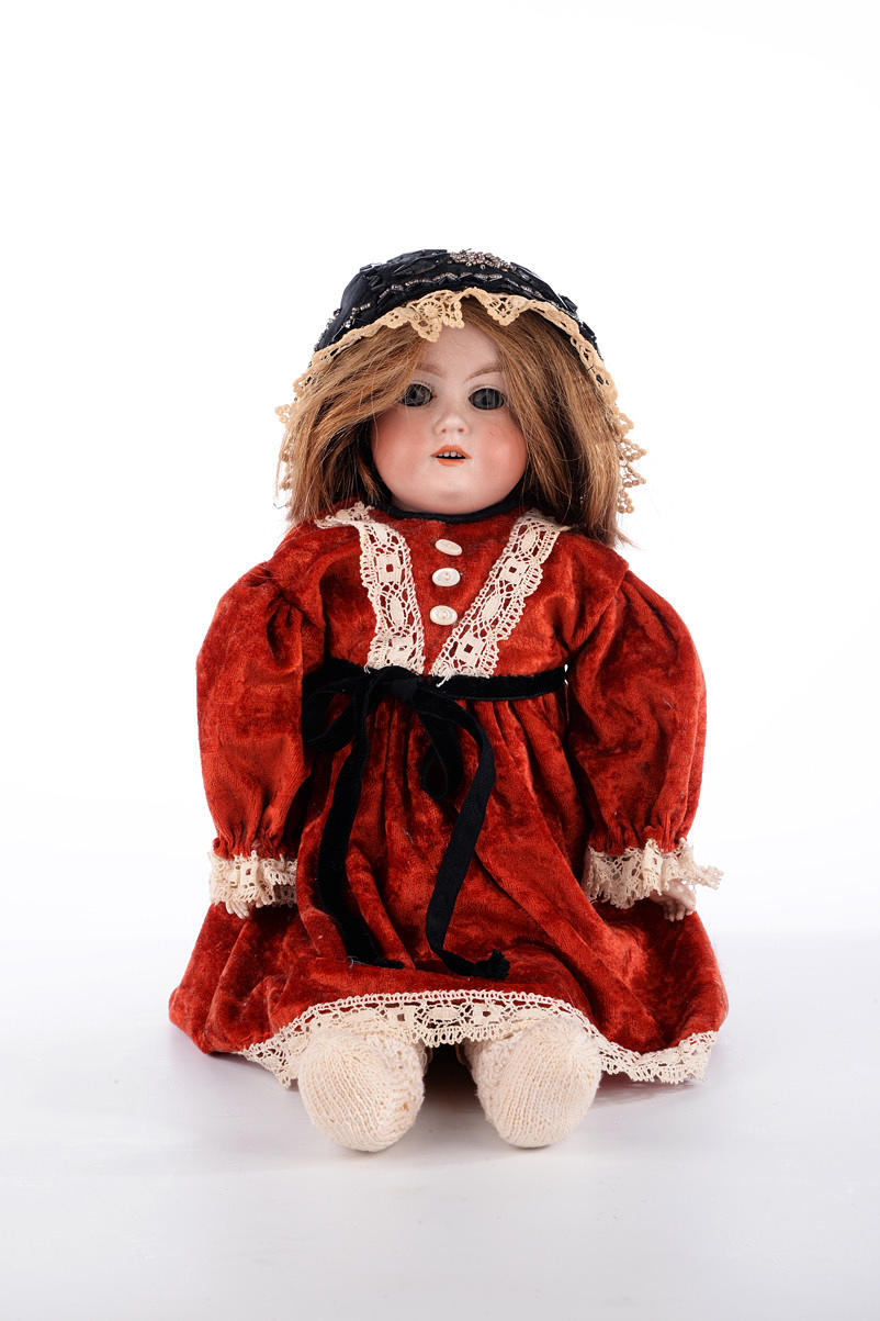 ARMAND MARSEILLE, flick-docka med läder kropp, sömniga ögon. Skriv 370 AM 0 1/2 DEP.