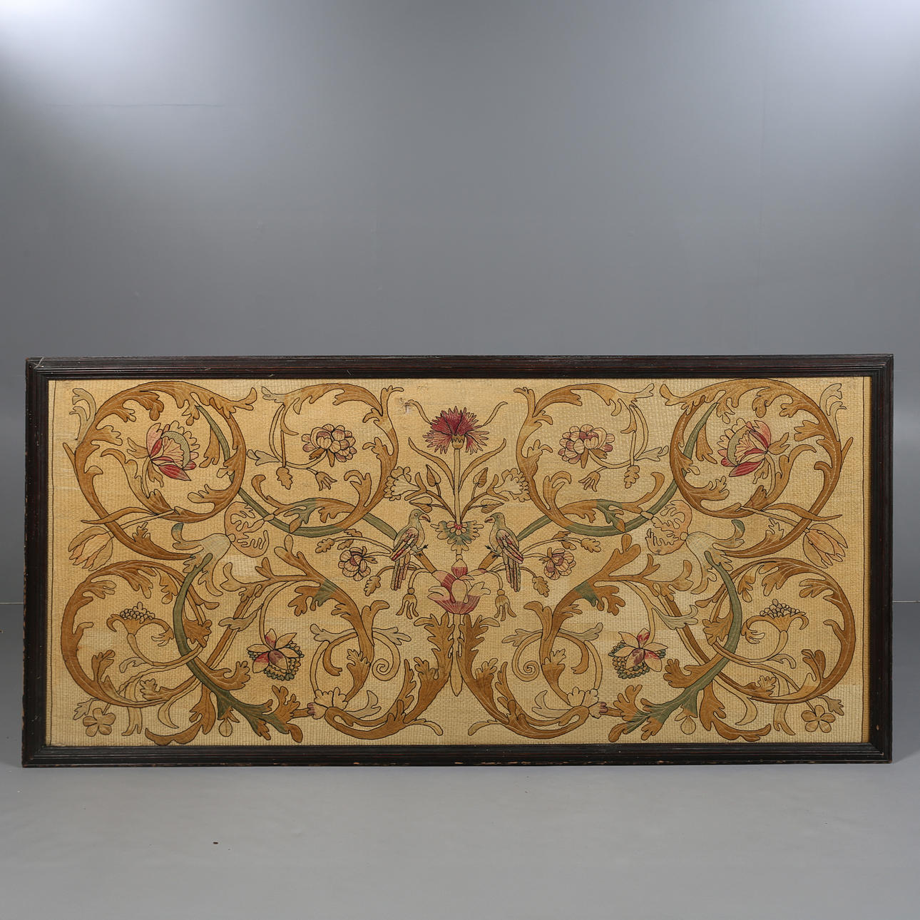 SUURI JUGENDTYYLINEN KUVAKUDOS.