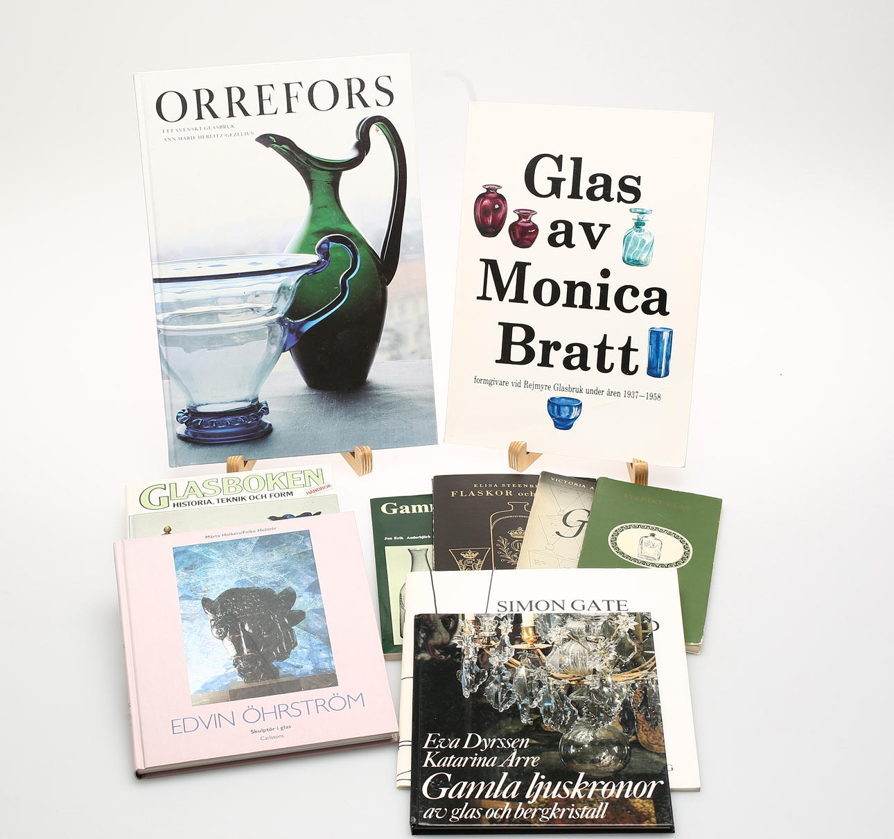 BÖCKER OCH HÄFTEN OM GLAS OCH LJUSKRONOR, 10 st.