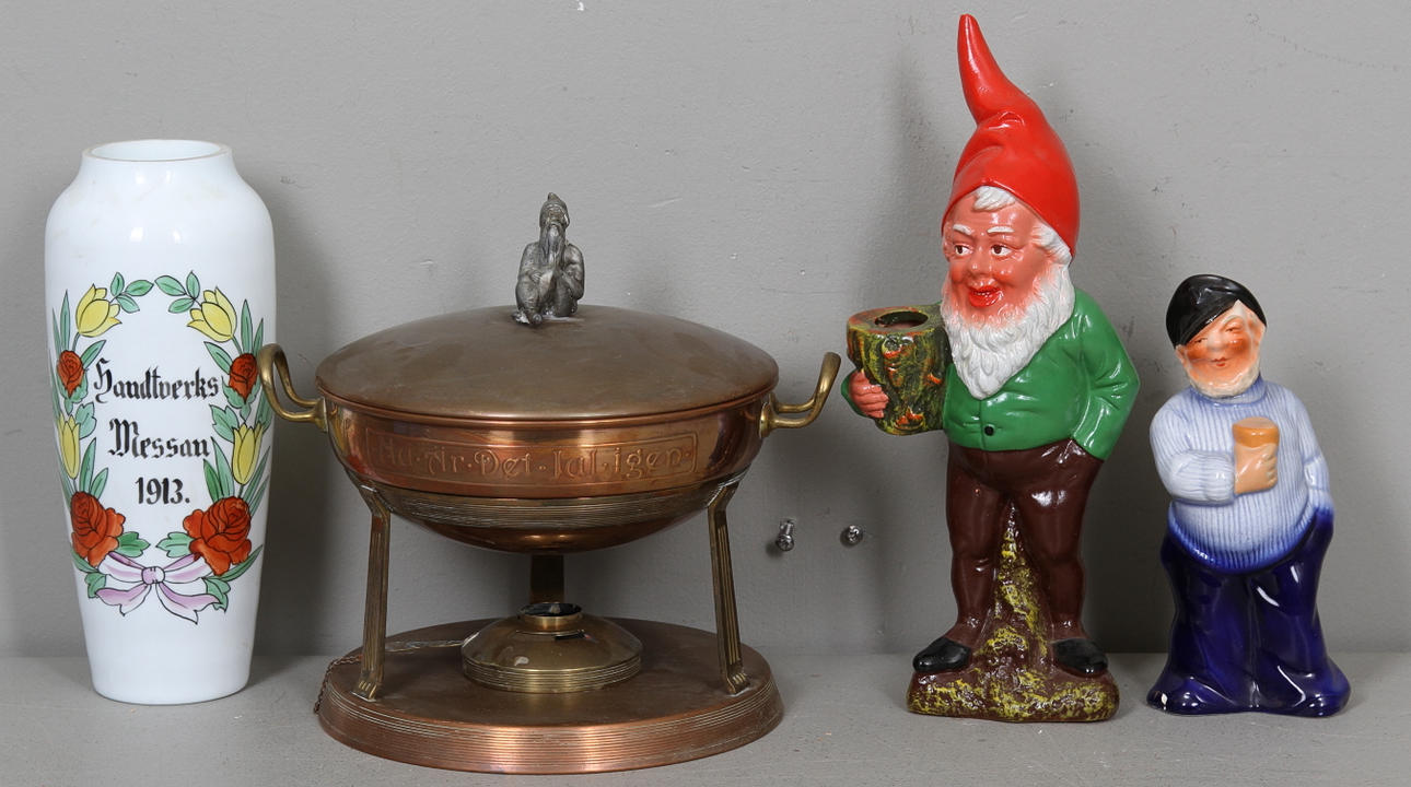 DIVERSE, 4 delar, glöggryta, plunta, vas och tomte.