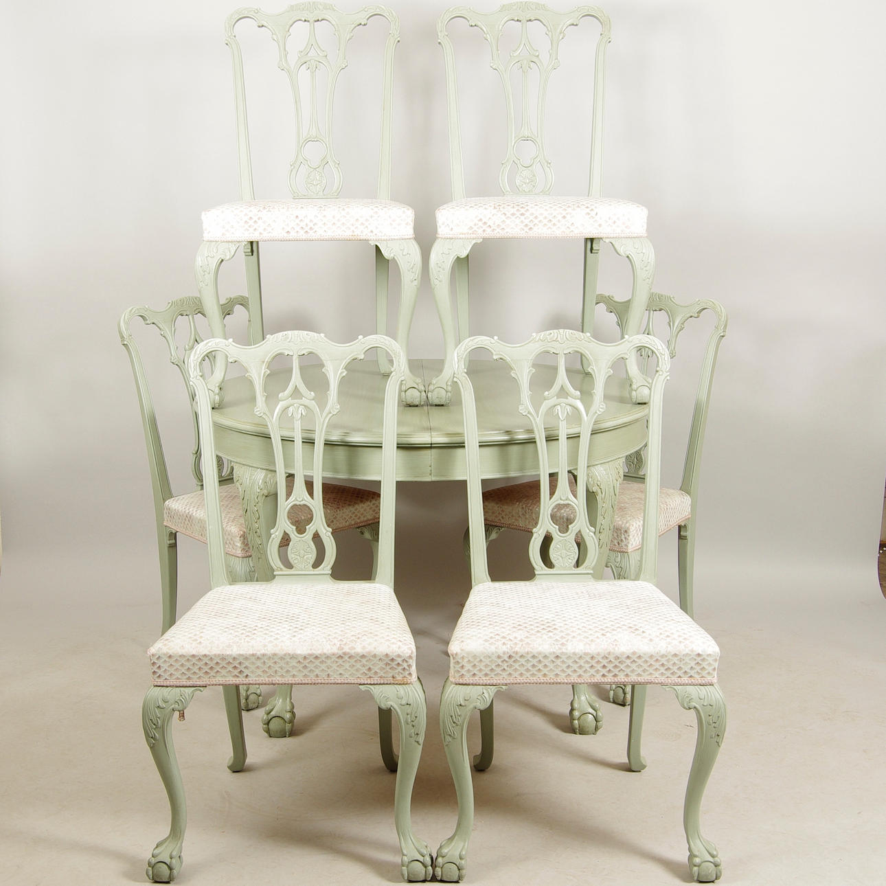 MATSALSGRUPP, grönlaserad, chippendale stil.