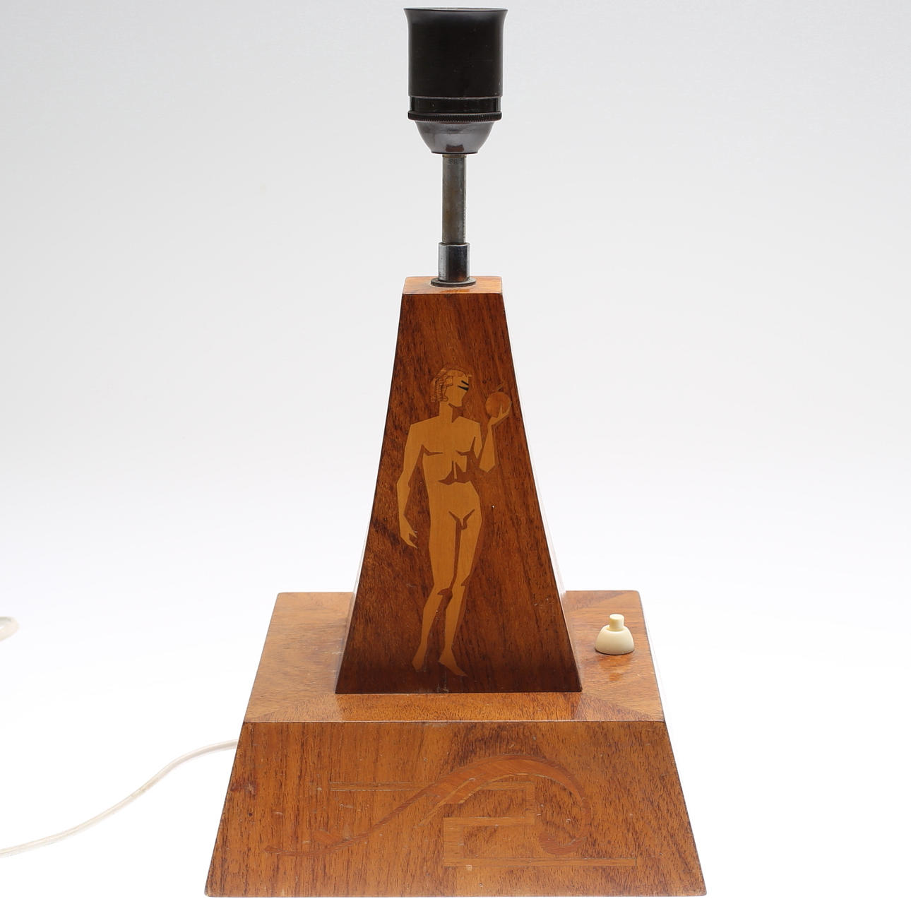 BORDSLAMPA, Mjölby Intarsia, 1900-talets första hälft.