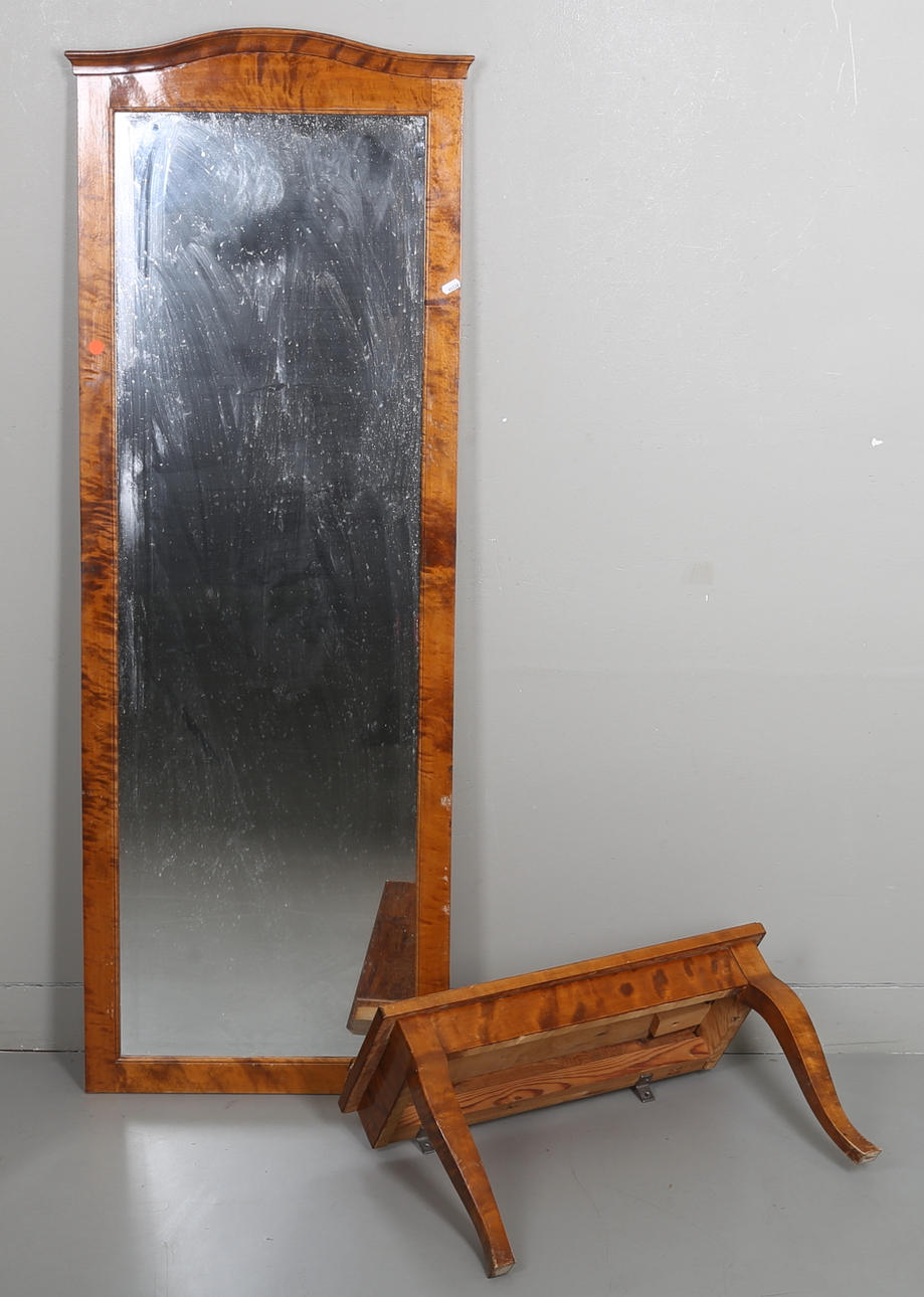 SPEGEL med KONSOLBORD, 1900-talets första hälft.