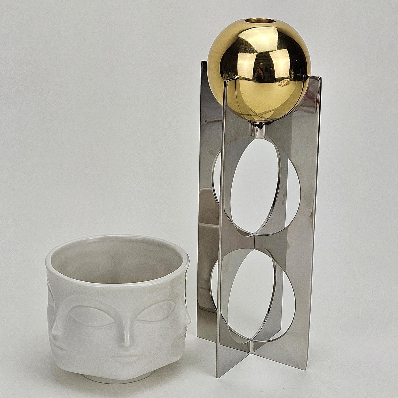 JONATHAN ADLER. Ljusstake och ytterfoder.