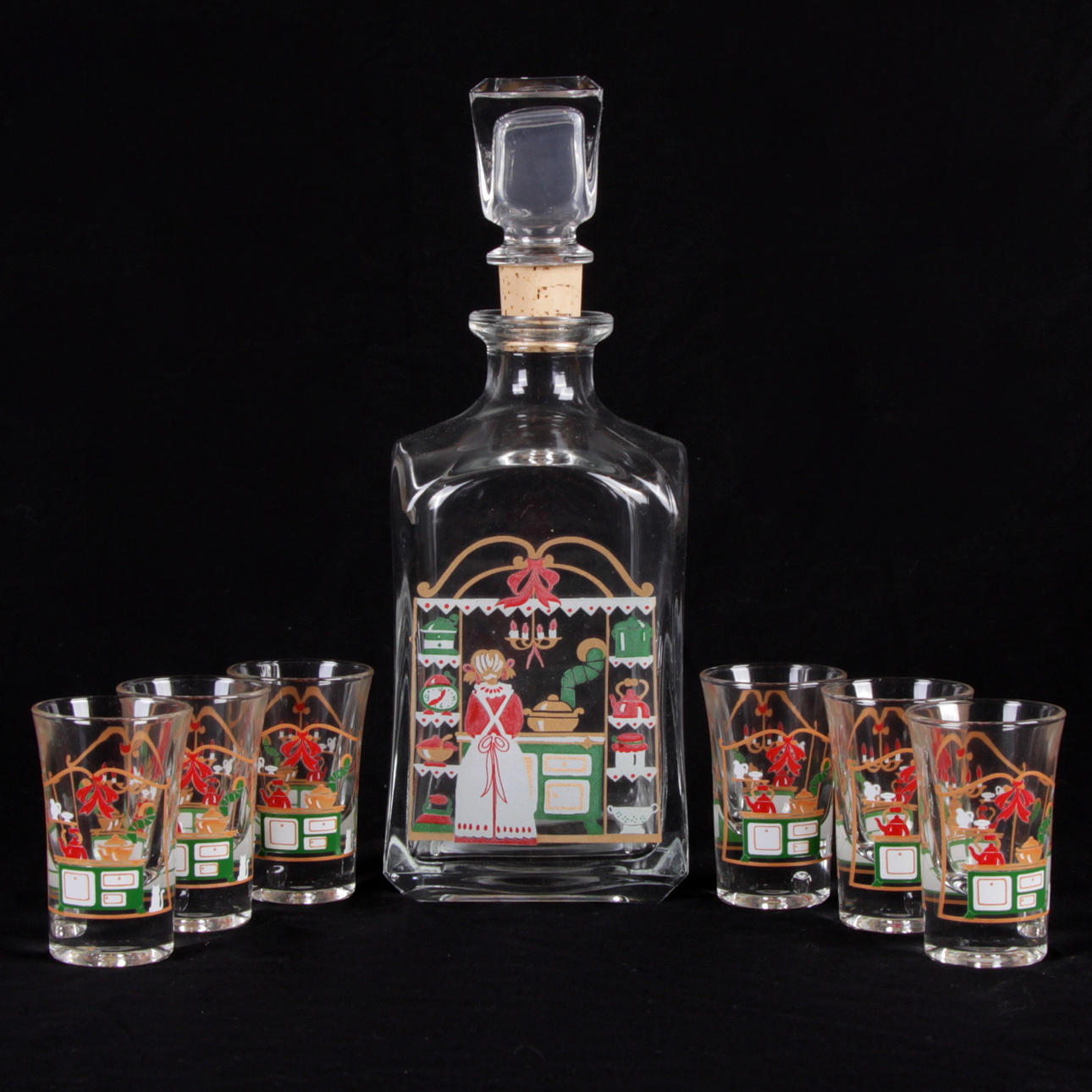 KARAFF, samt snapsglas, 4 set. 1900-talets andra hälft.