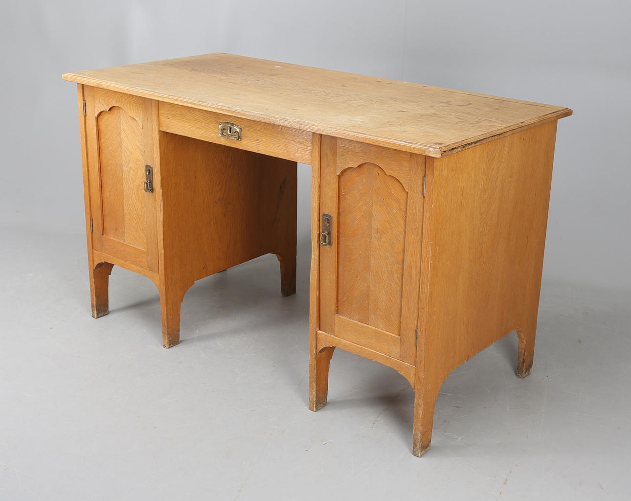 SKRIVBORD, ek, 1900-talets första del.