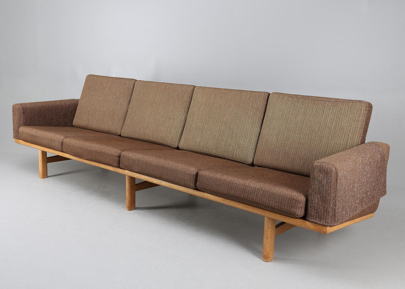 SOFFA, GE-236/4, Hans J Wegner, Getama, Danmark, 1900-talets mitt.