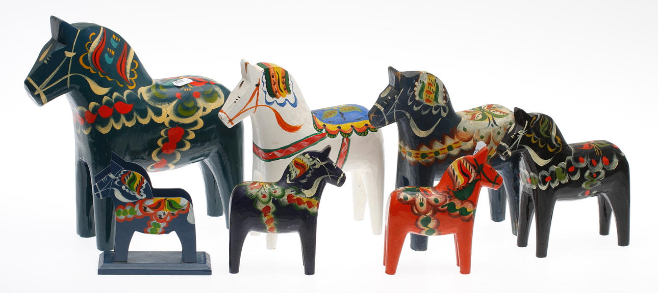 DALAHÄSTAR, 6 st samt servettställ.