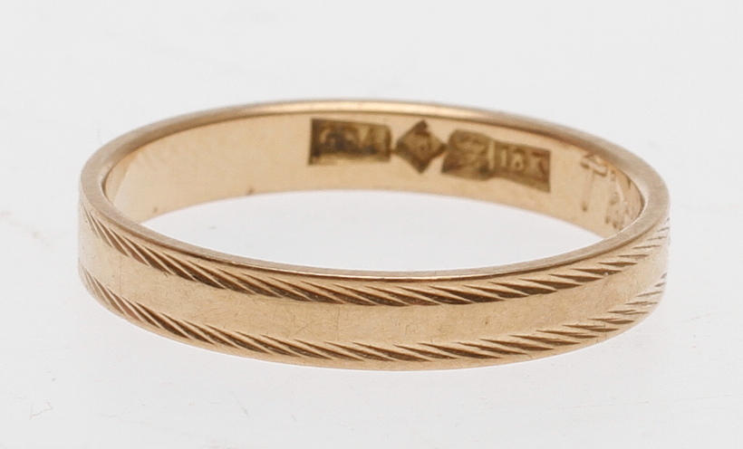 RING, 18k guld, vikt ca 1,9 gram.