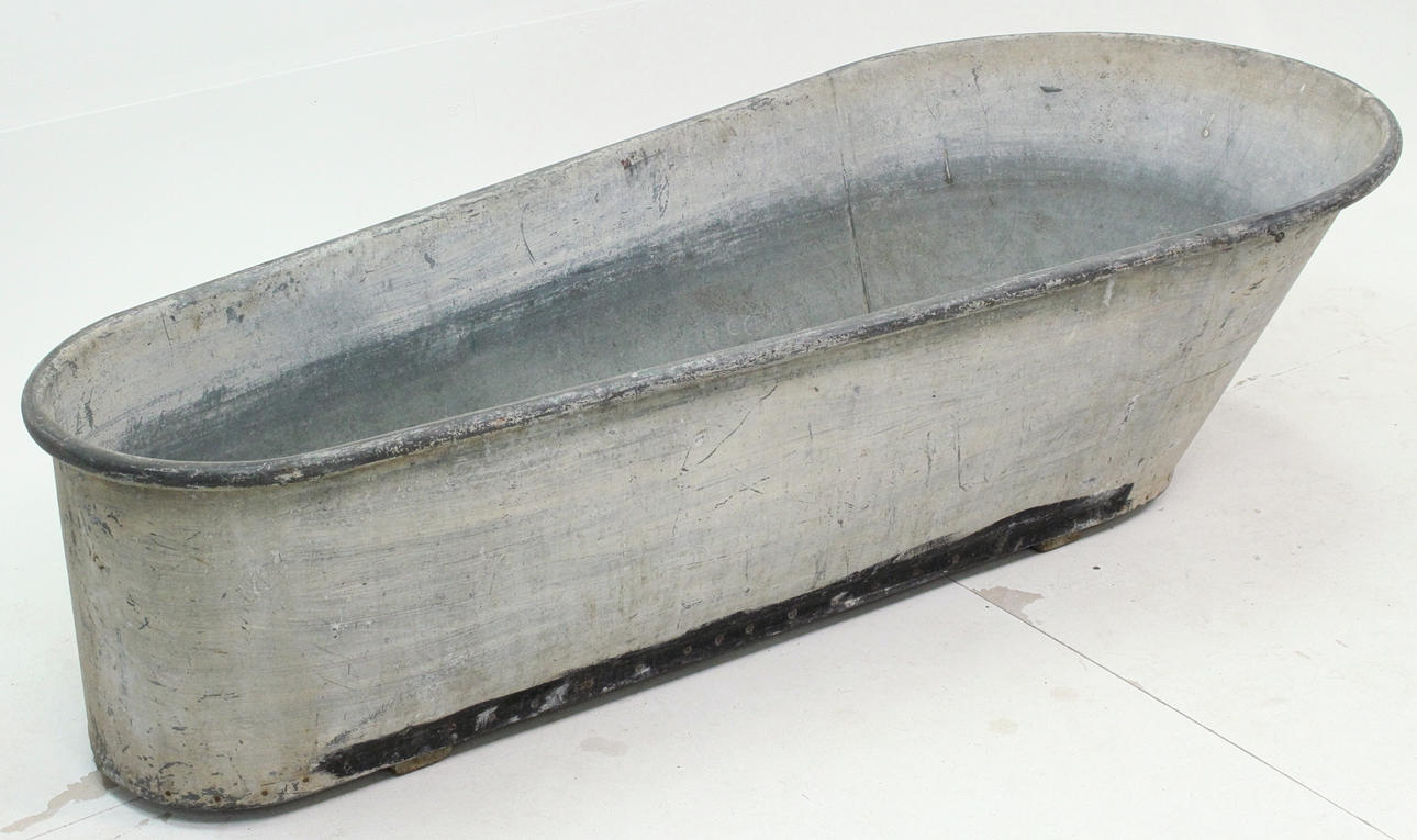 BADKAR, zink, 1900-talets första hälft.