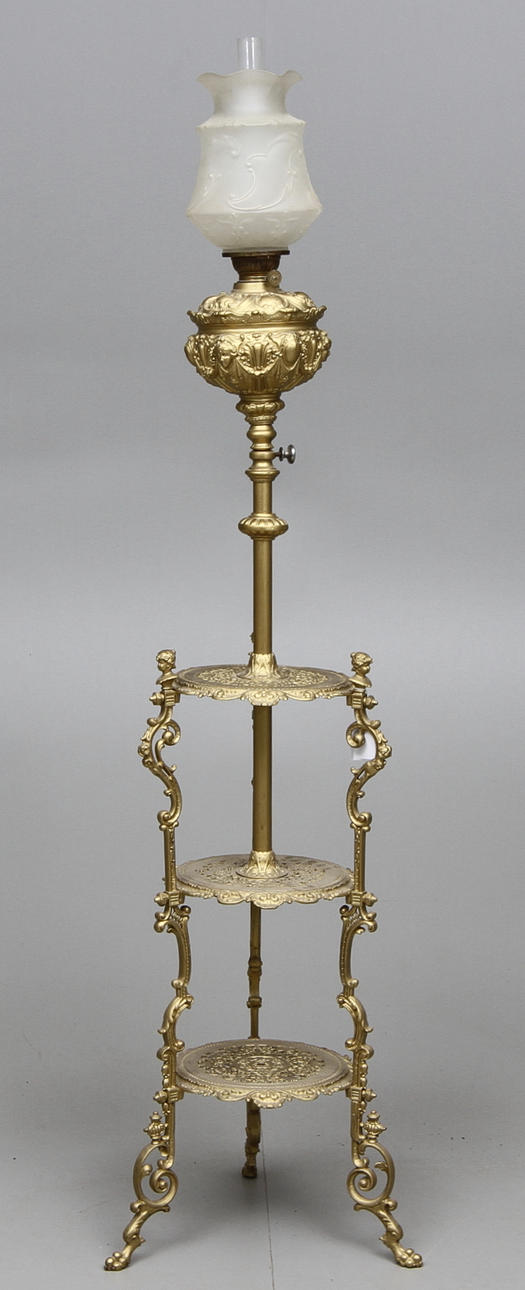 GOLVFOTOGENLAMPA, gjutjärn, 1800 tal.