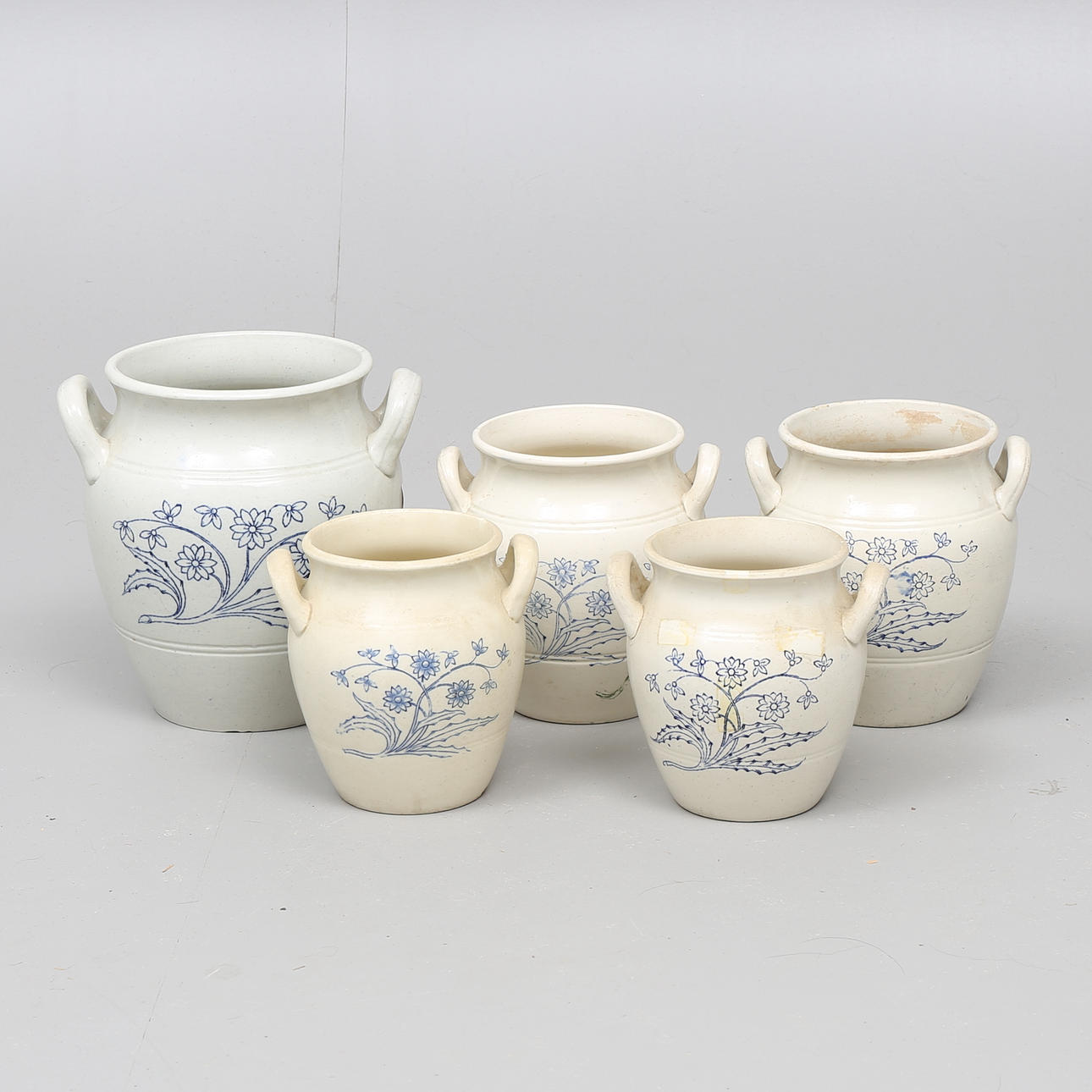 KRUS, 5 st, blåvita, Gustafsberg.