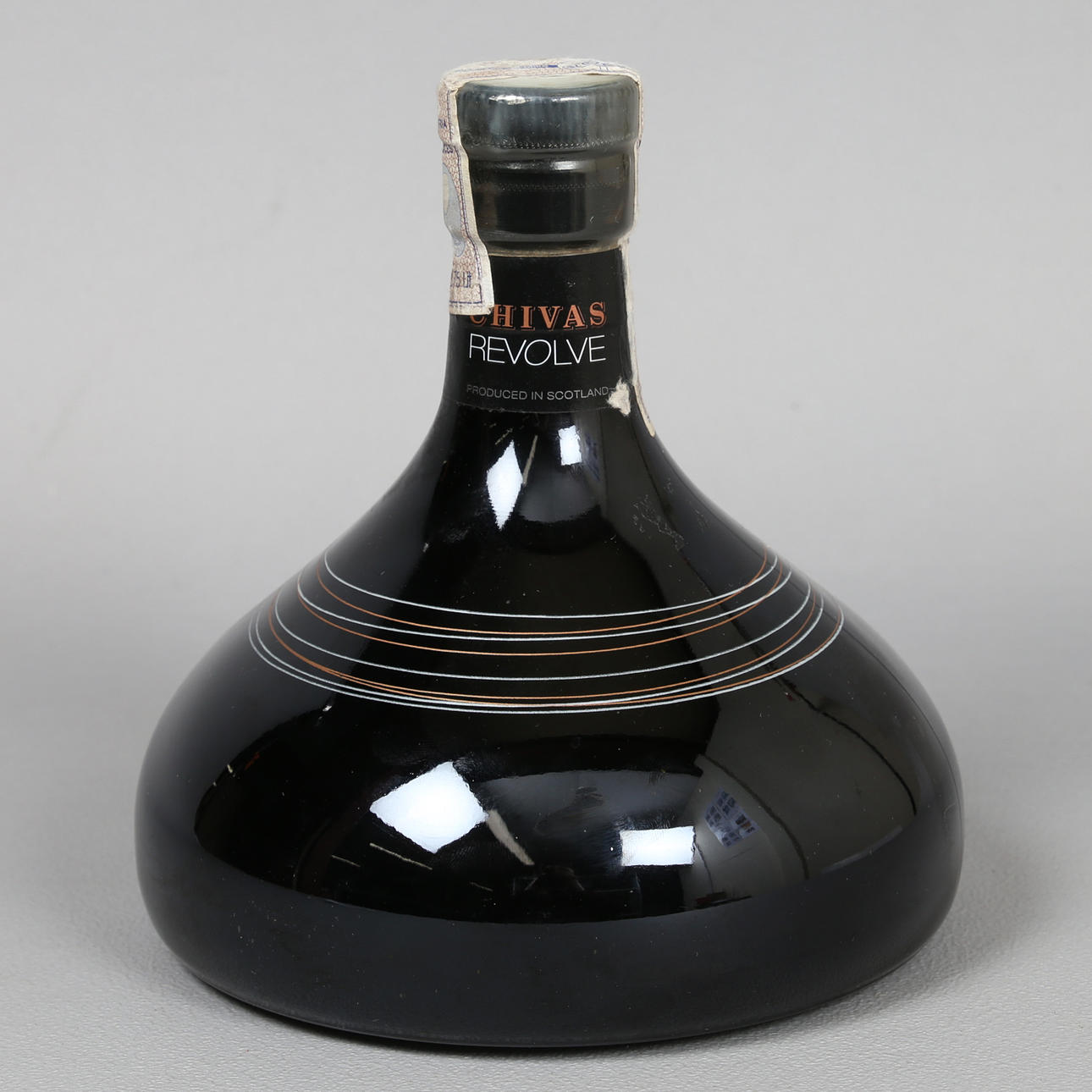 WHISKY ESCOCÉS MEZCLADO CHIVAS REVOLVE.