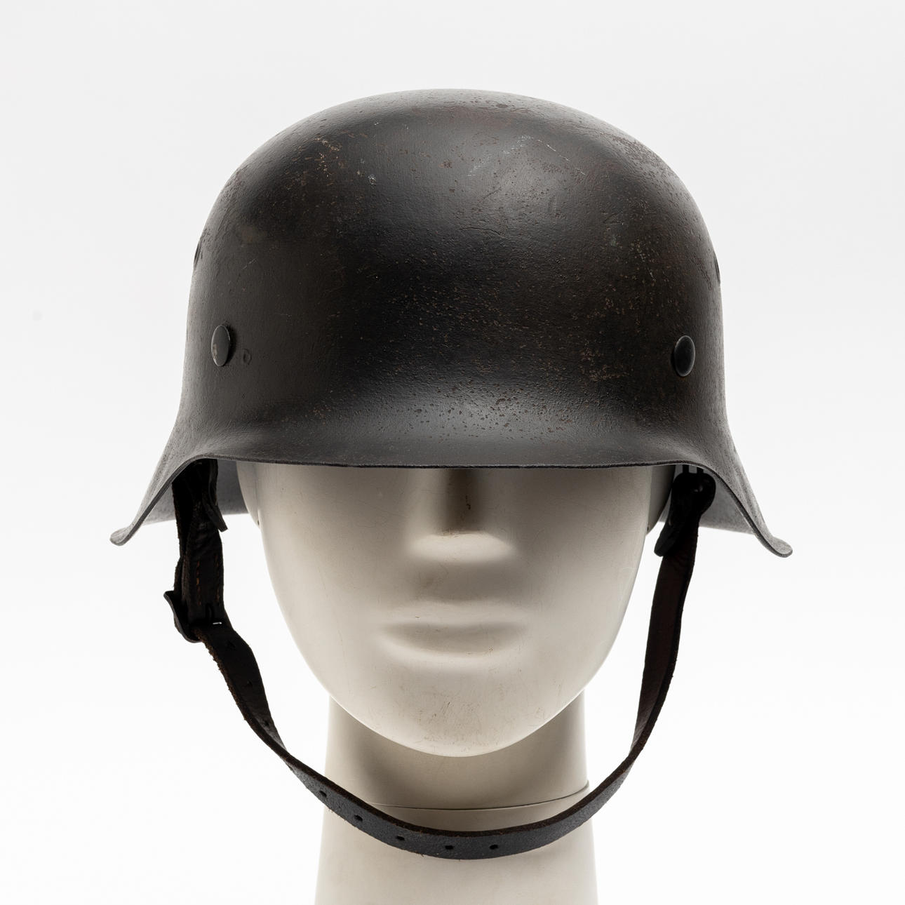 Kypärä, teräs, m/42, Saksa 1945.