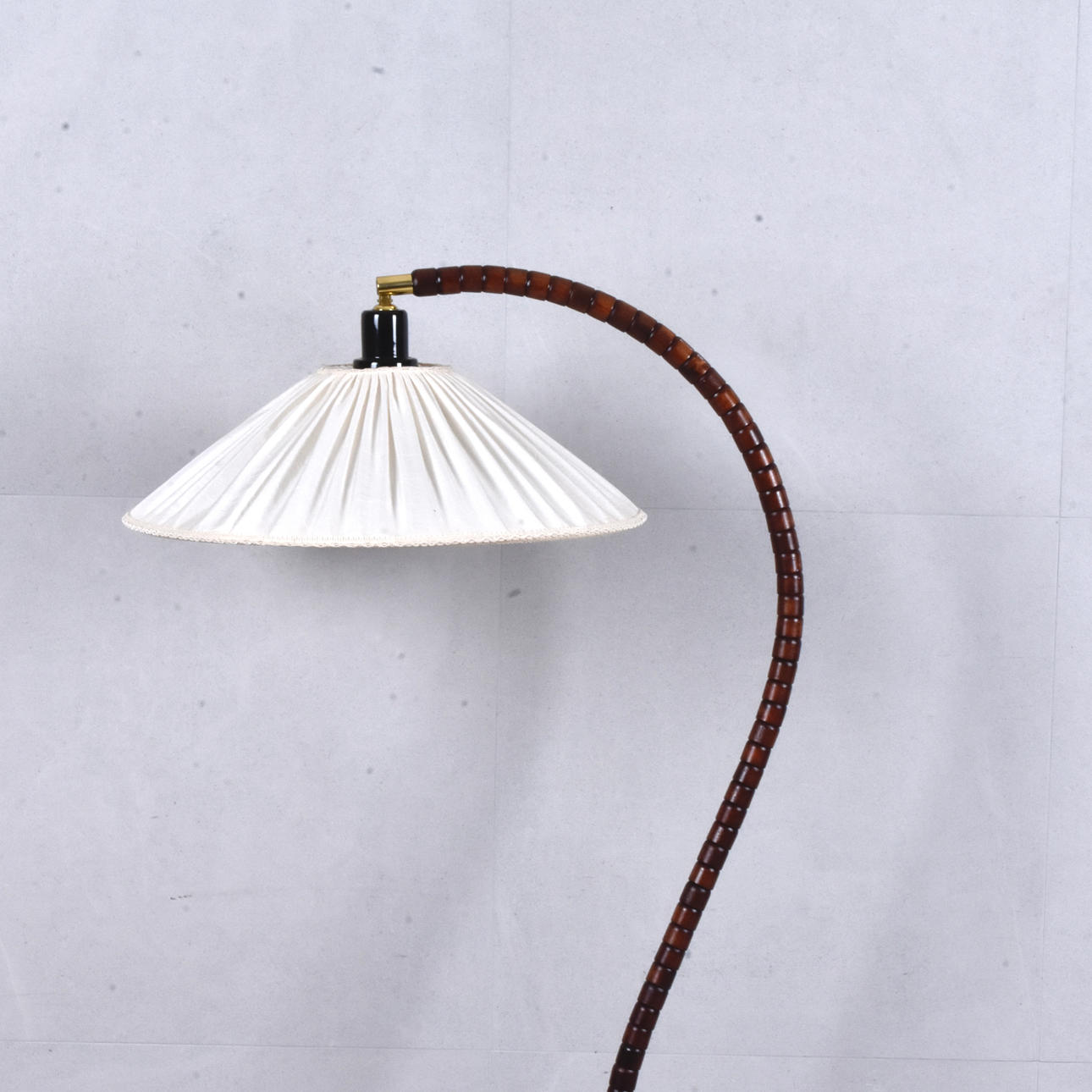 GOLVLAMPA, Markslöjd.