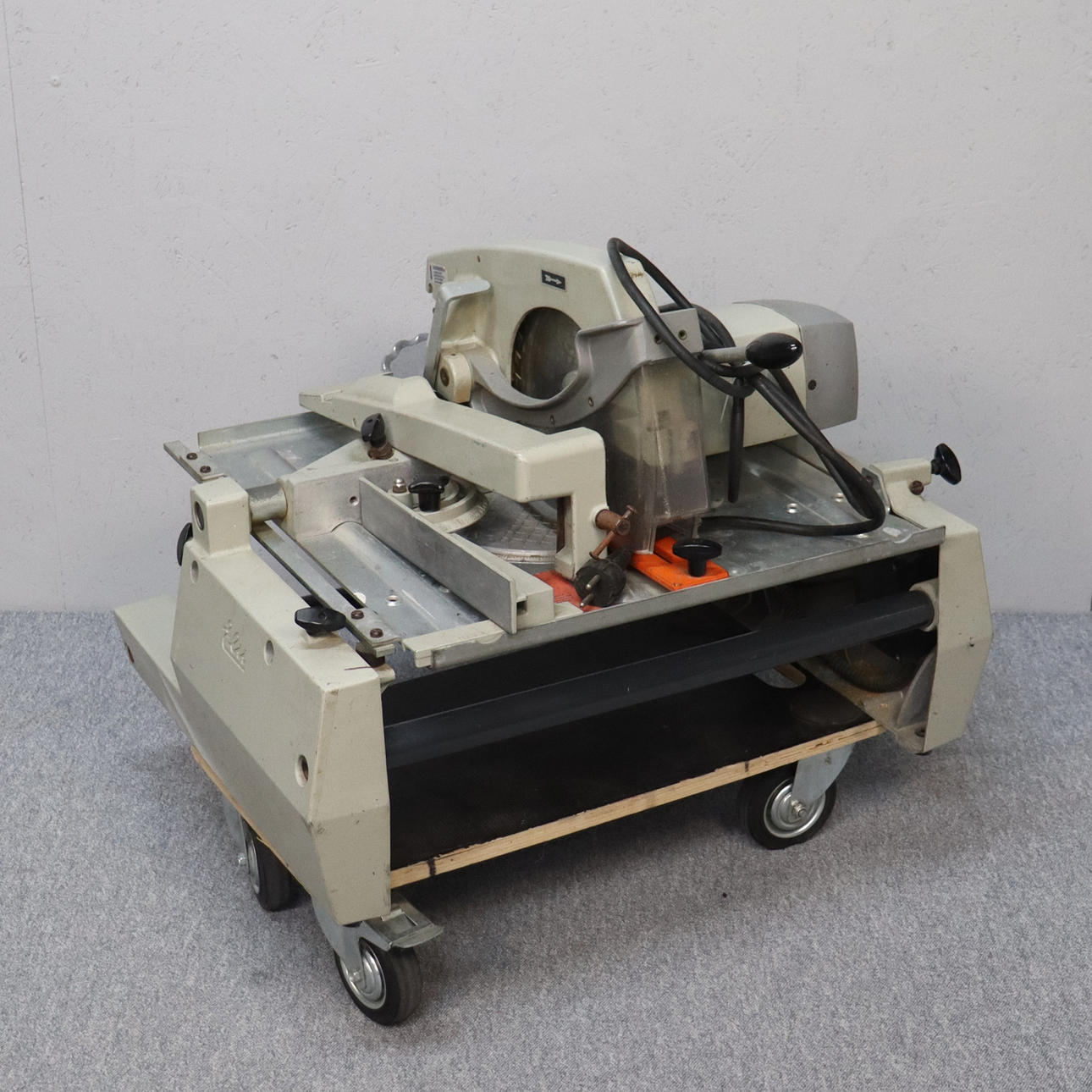 TABLE SAW, Elu 713 Mühlacker.