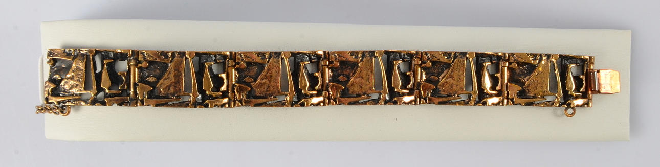 ARMBAND, brons, Jorma Laine, Finland, 1900-talets andra hälft.