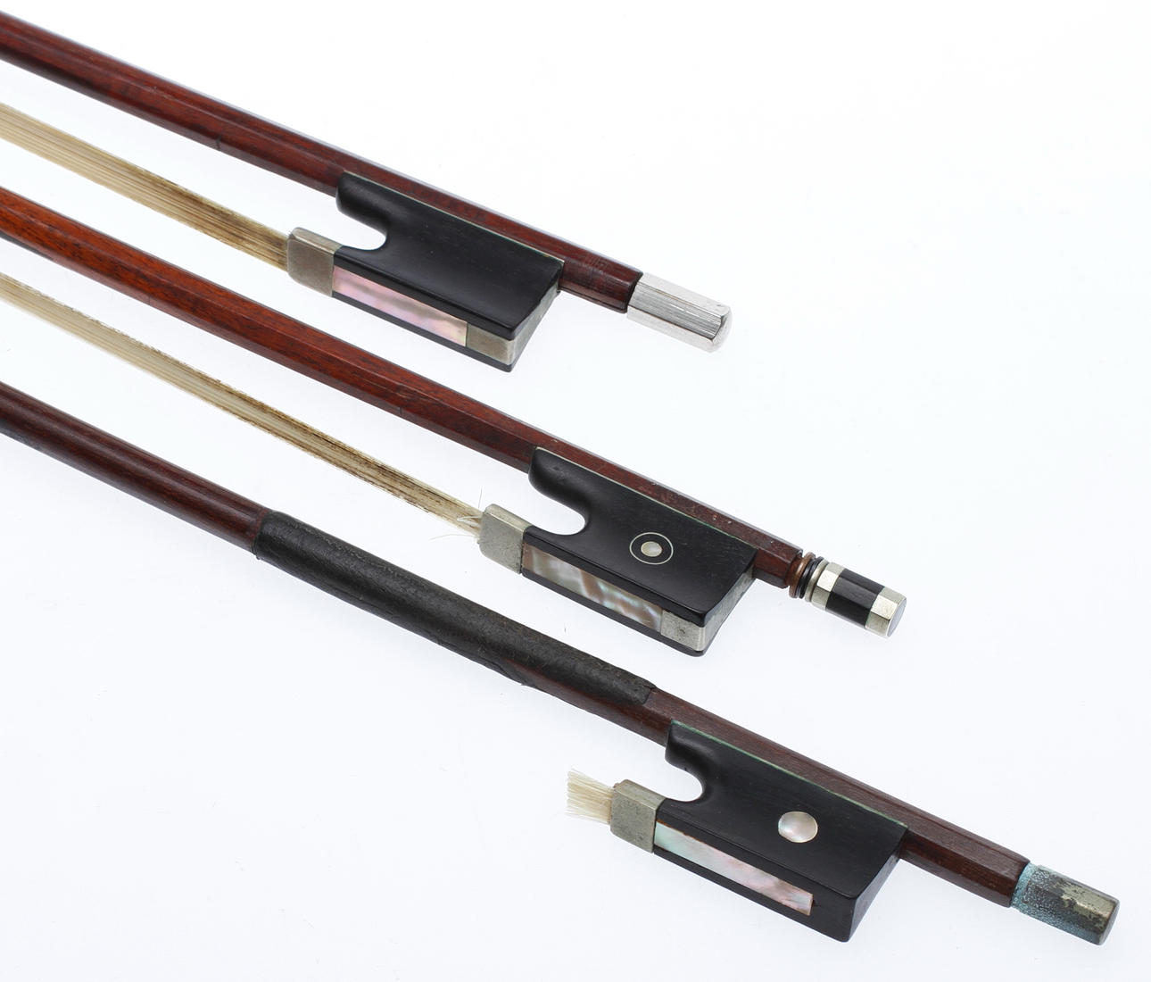 STRÅKAR, 3 st, en märkt Tourte.