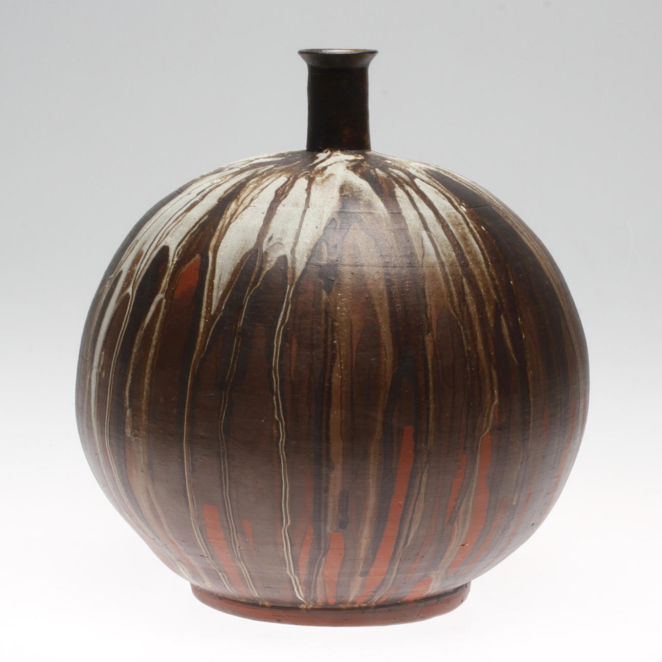 VAS, keramik, Gerhard Liebenthron, signerad GL och daterad 69.